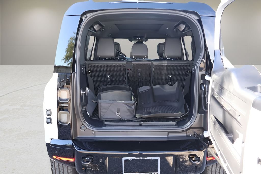 New 2026 Borasco Grey Land Rover X-Dynamic SE image 15