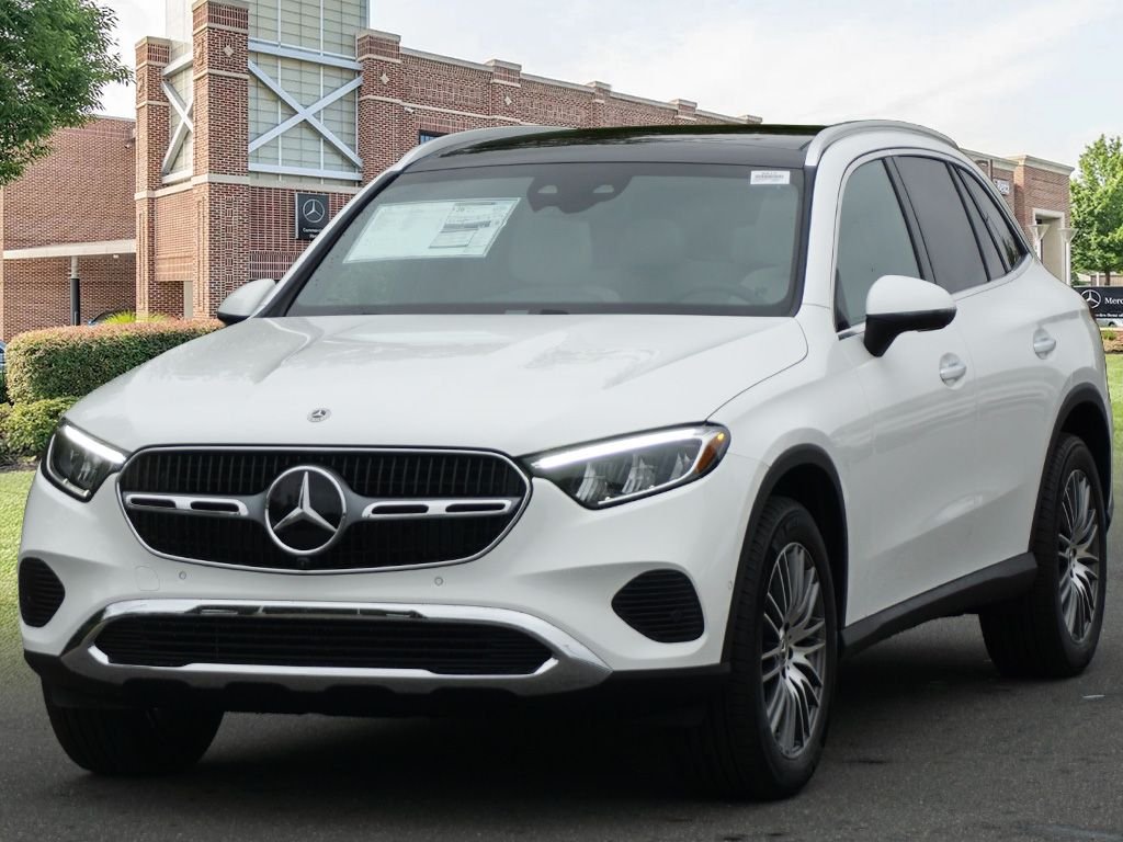Used 2026 Polar White Mercedes-Benz GLC 300 image 4