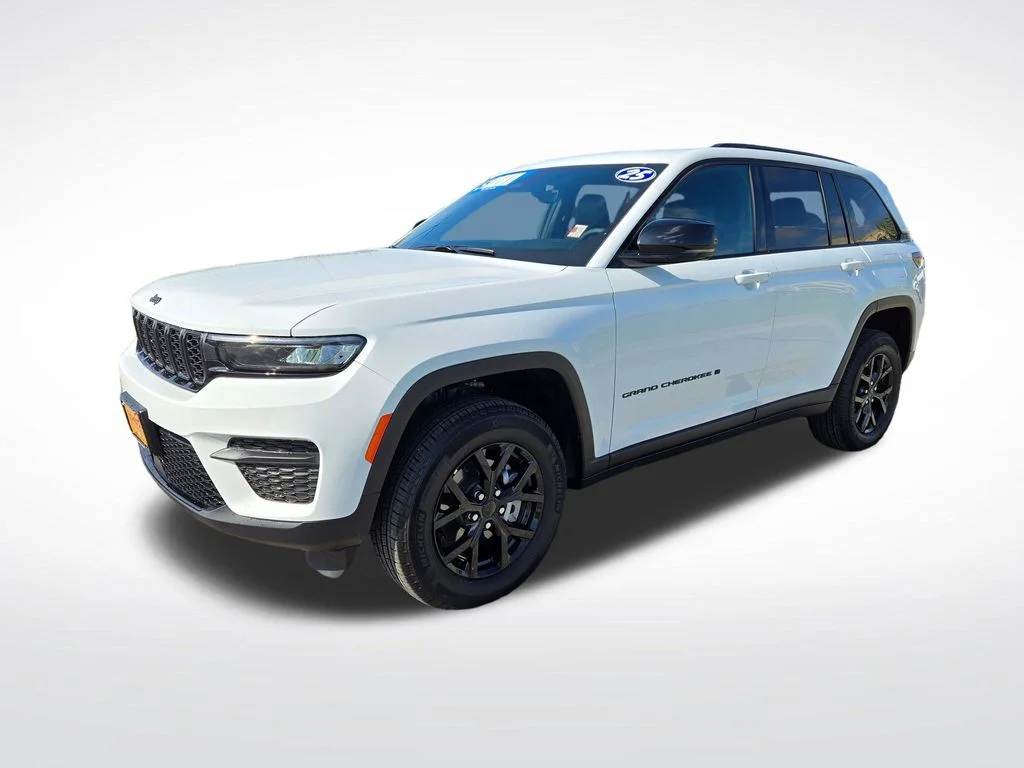 Certified Used 2025 White Jeep Altitude X image 9