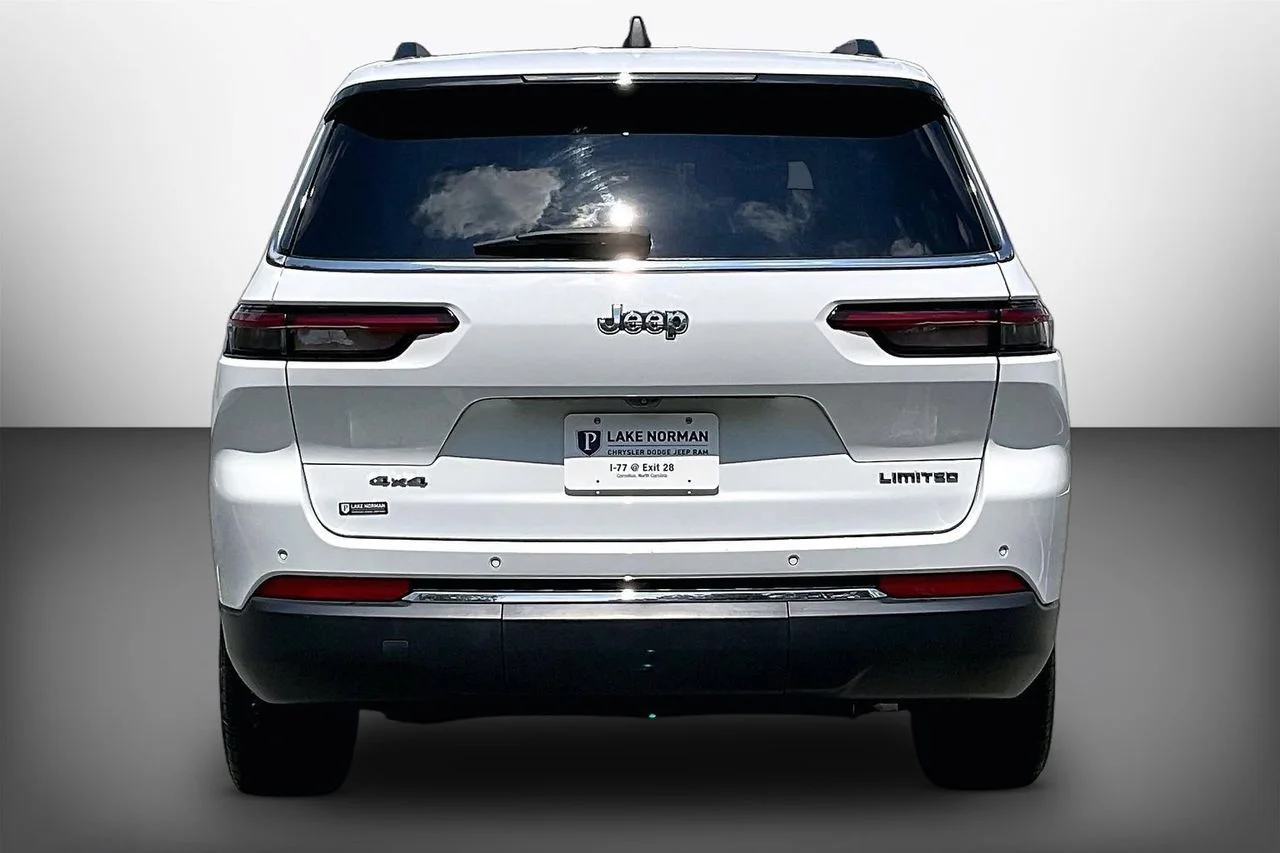 Used 2023 White Jeep Limited image 7