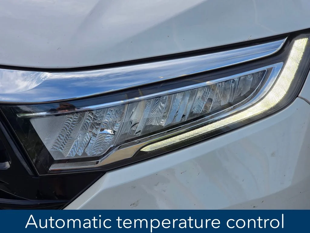 Used 2024 White Honda Touring image 6