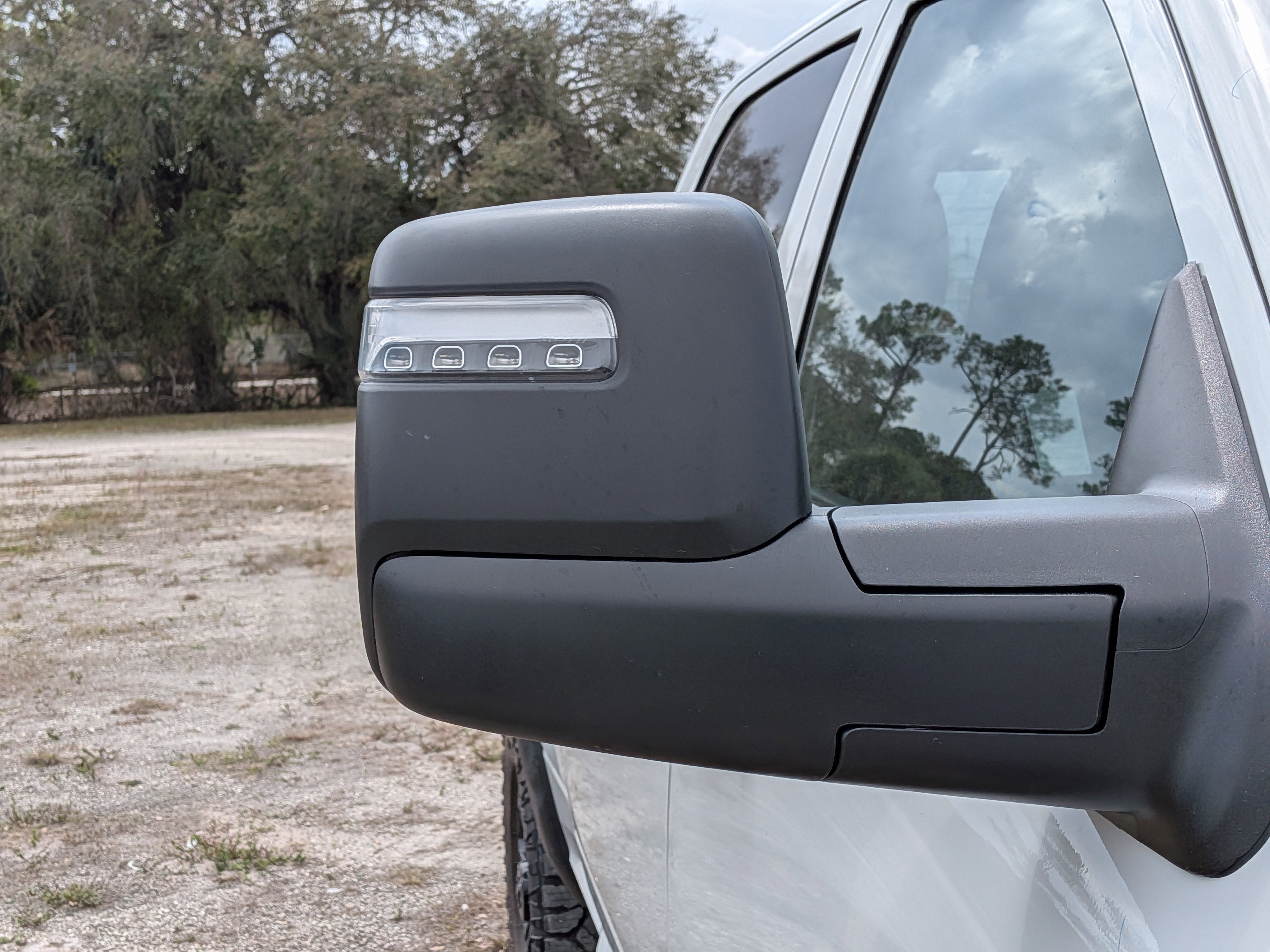 New 2026 Bright White Clear-Coat Exterior Paint RAM Warlock image 11