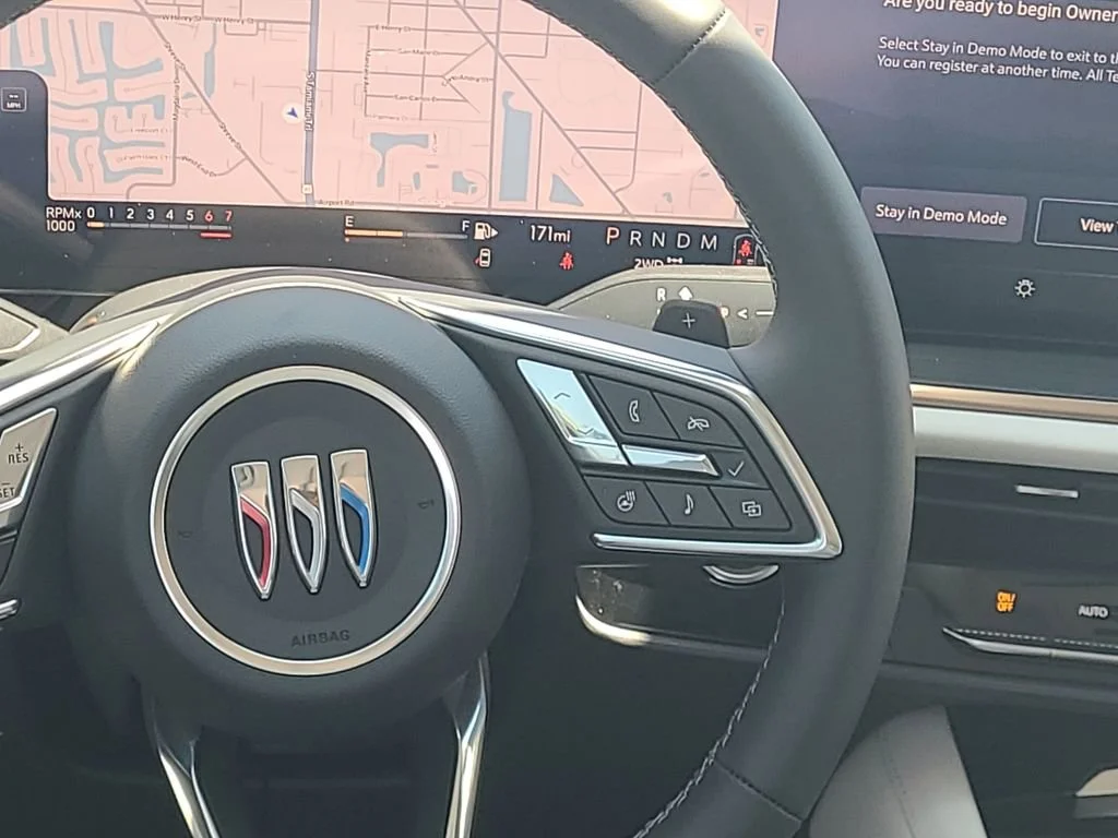 New 2026 Iridescent White Tricoat Buick Avenir image 22