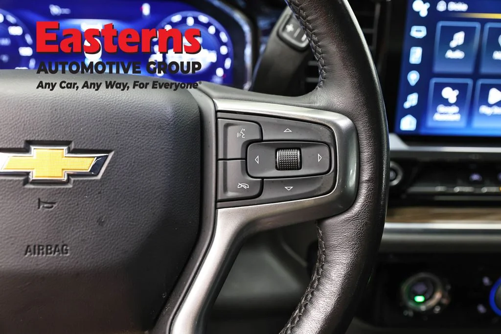 Used 2022 Silver Chevrolet LT image 16