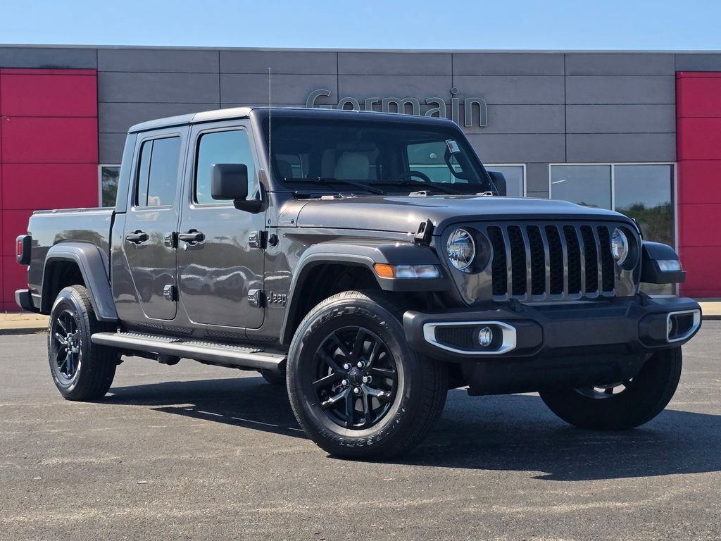 Used 2023 Gray Jeep Sport S image 2