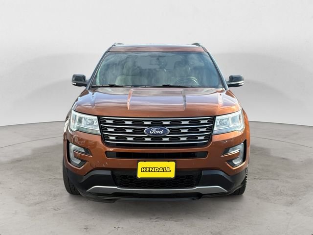 Used 2017  Ford XLT image 2