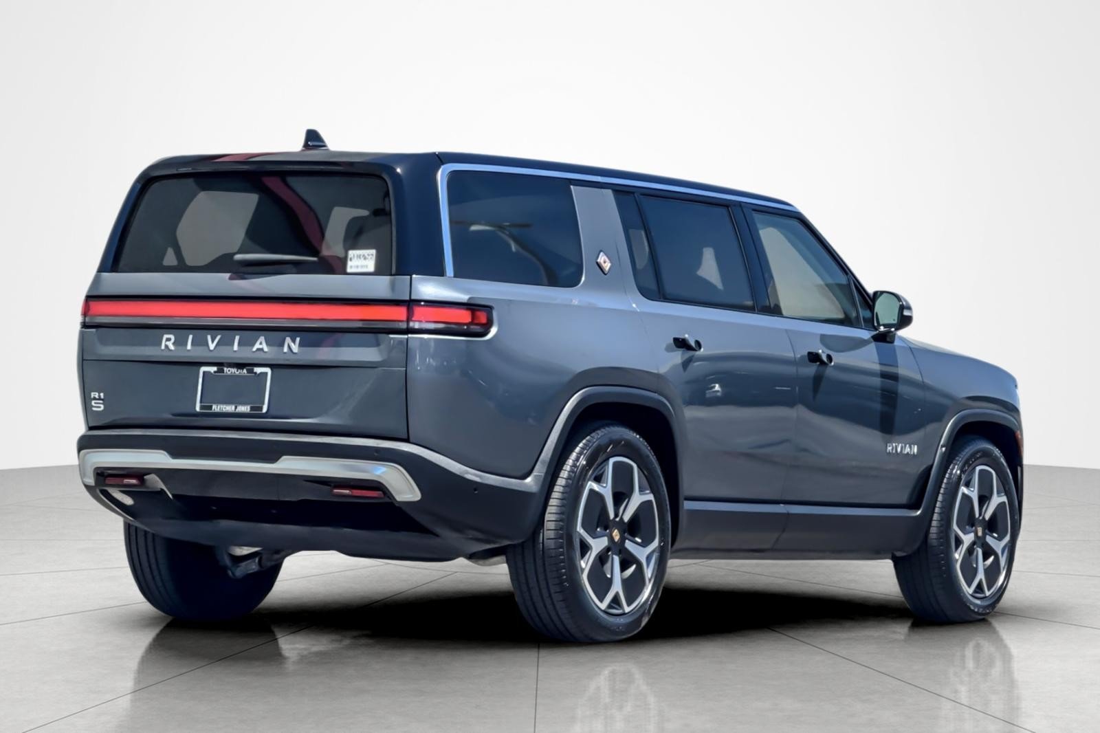 Used 2024 GRAY Rivian Adventure image 5