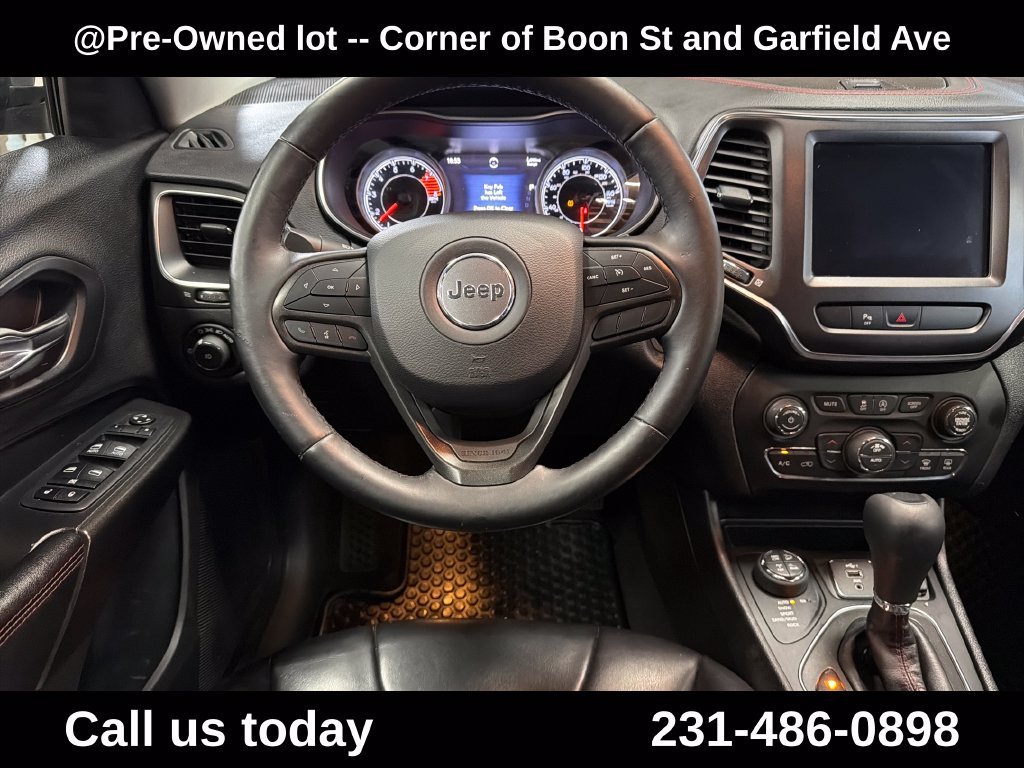 Used 2019 Beige Jeep Trailhawk image 17