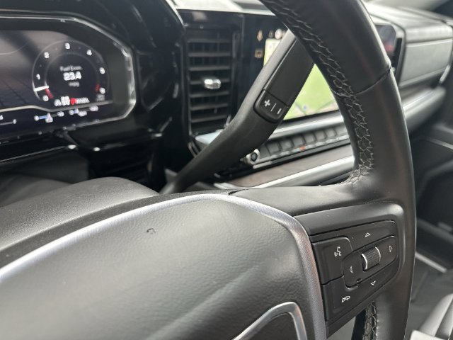 Used 2025 Black GMC SLT image 29