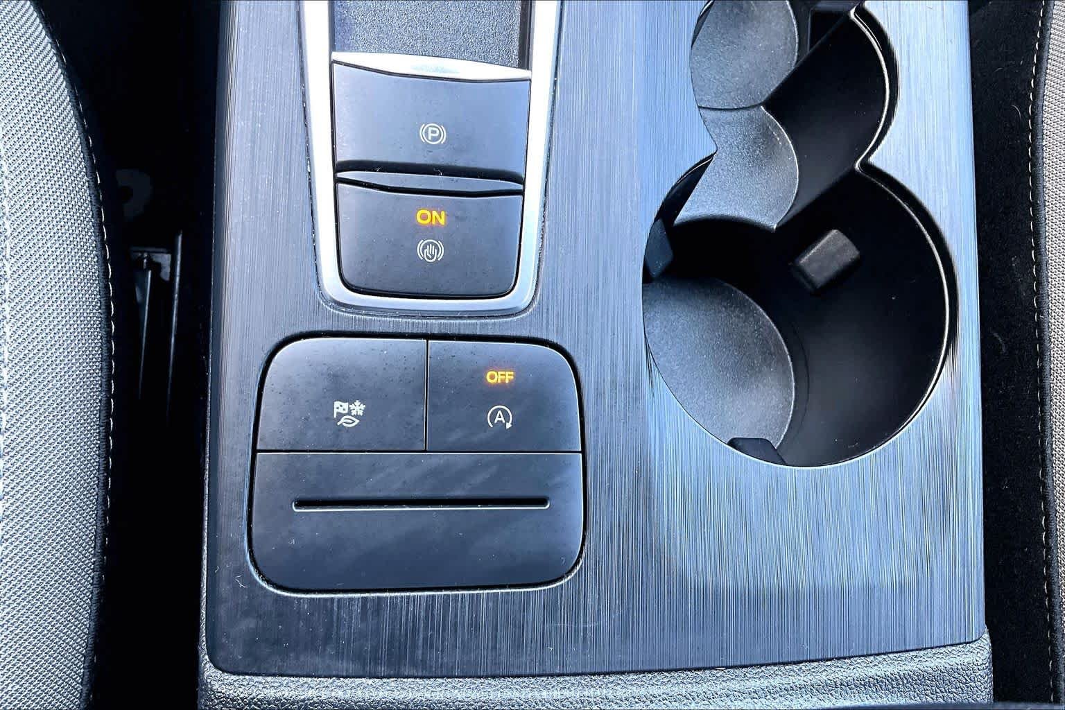 Used 2022 Iced Blue Silver Ford SE image 34