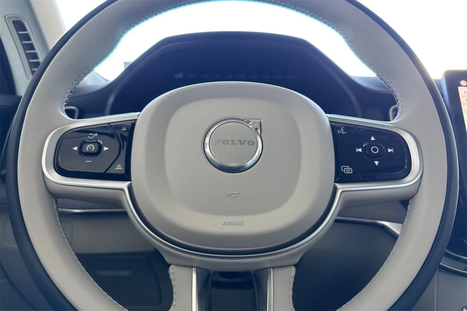 2026 Volvo XC90 Ultra - Photo 26