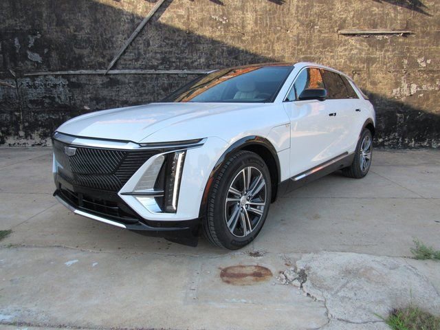 2025 Cadillac LYRIQ Luxury 1