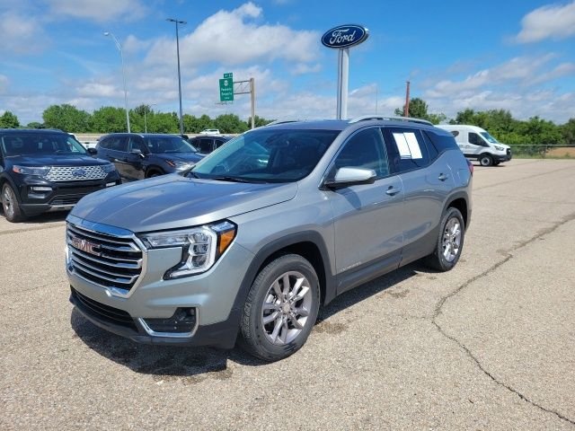 Used 2024 Silver GMC SLT image 19