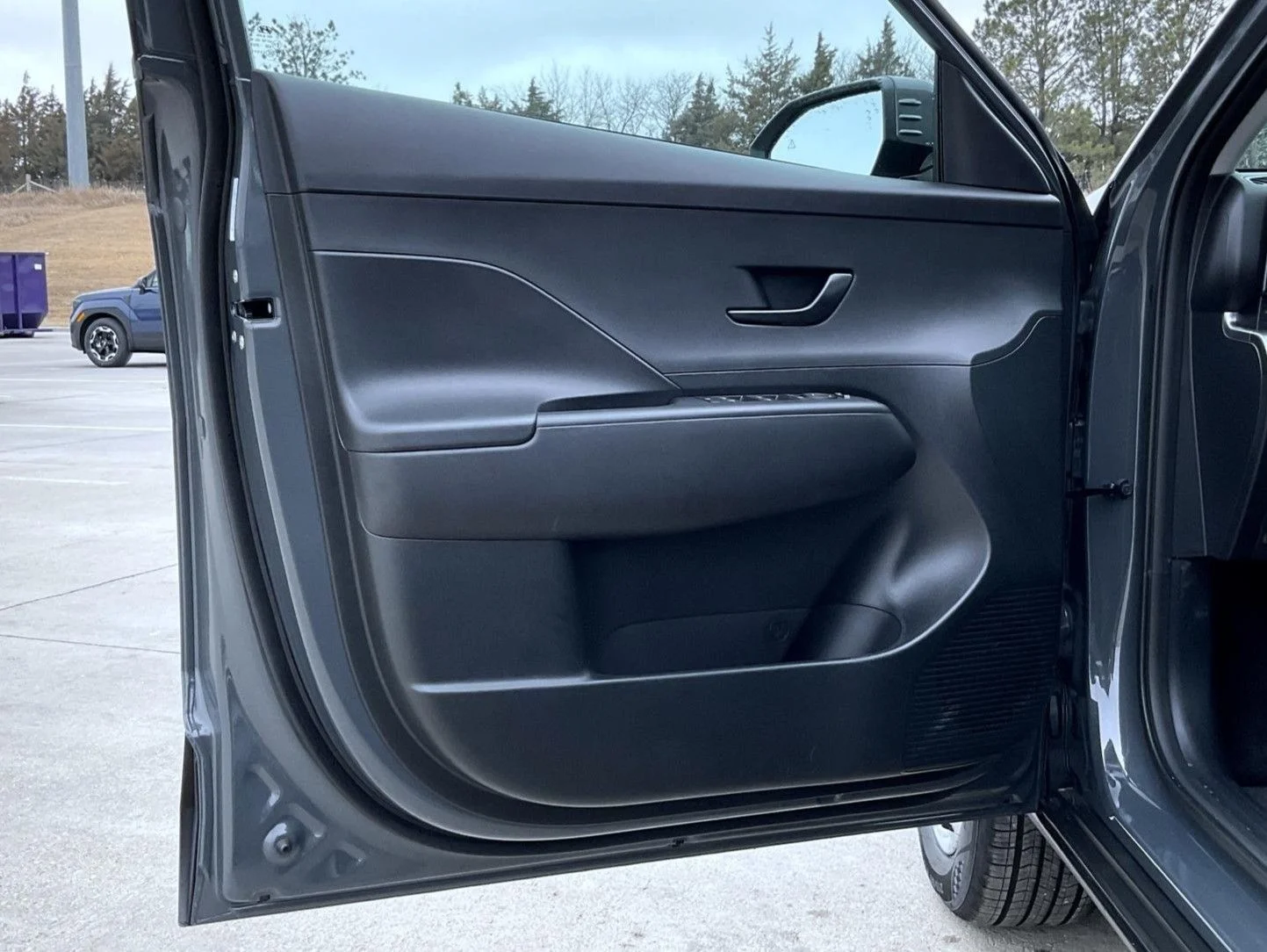 New 2026 Gray Hyundai SE image 9