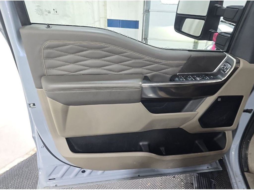 Used 2025 Glacier Gray Metallic TriCoat Ford Platinum image 12