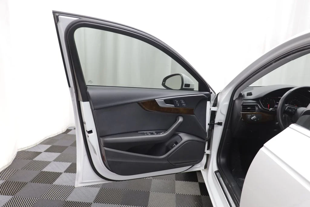 Used 2019 Glacier White Audi 2.0T Premium image 4