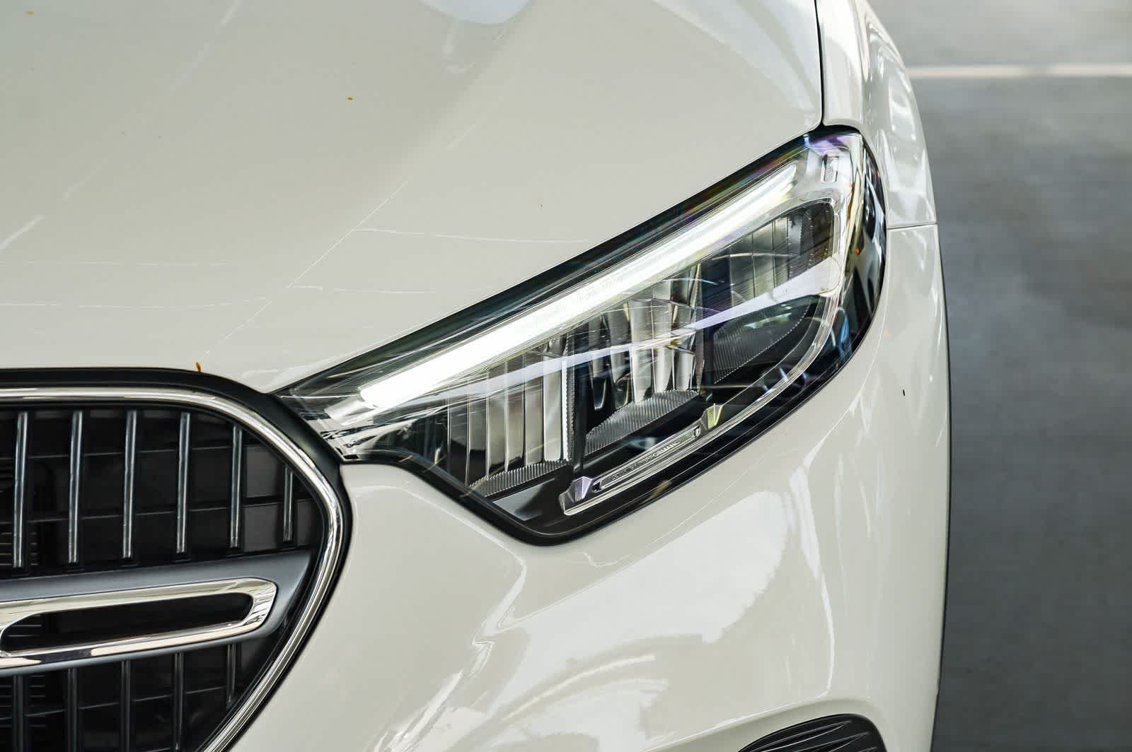 New 2026 Polar White Mercedes-Benz GLC 300 image 8