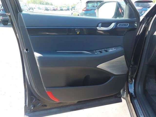 Used 2021 Black Hyundai Limited image 12