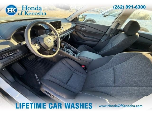 Certified Used 2025 Platinum White Pearl Honda SE image 6