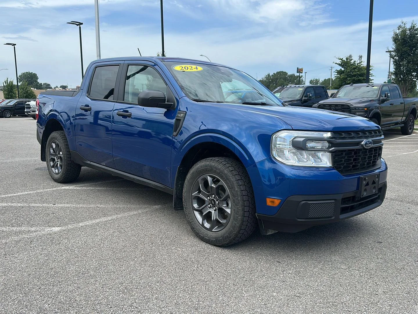 Used 2024 Atlas Blue Metallic Ford XLT image 5