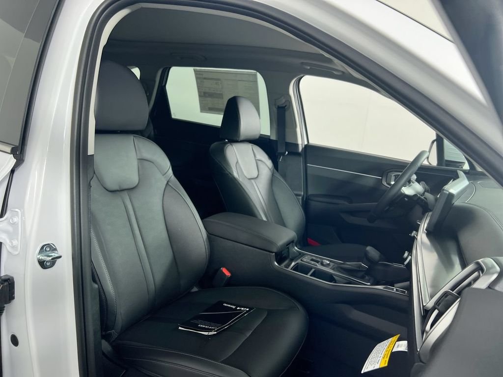 New 2026 Glacial White Pearl Kia S image 30