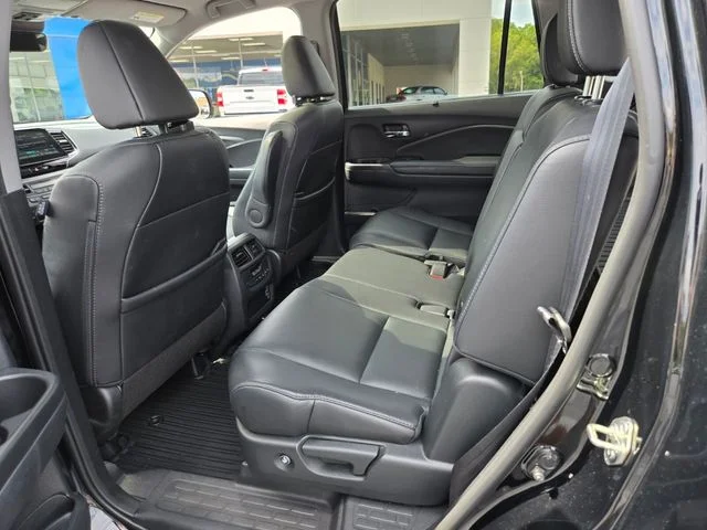 Used 2020 Black Honda EX-L image 13