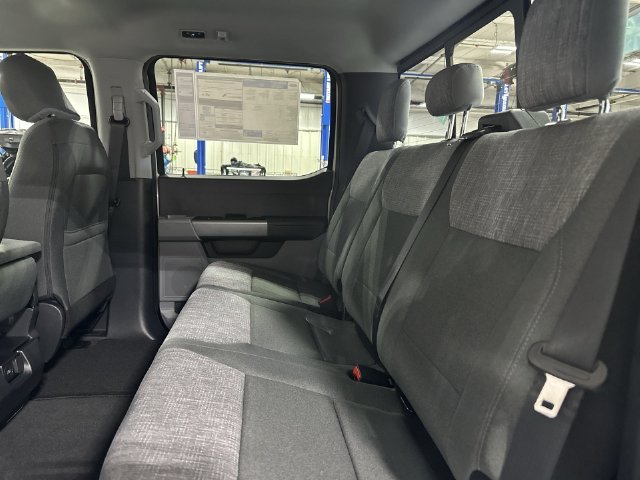 New 2027 White Ford XLT image 31