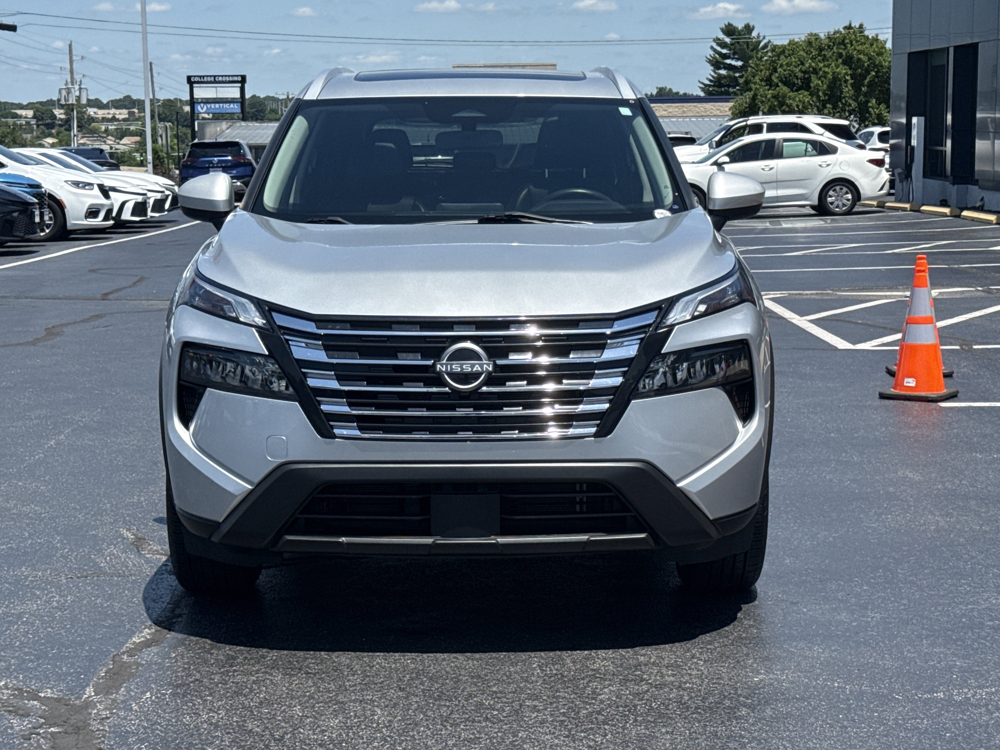 Used 2024 Brilliant Silver Metallic Nissan SV AWD image 14