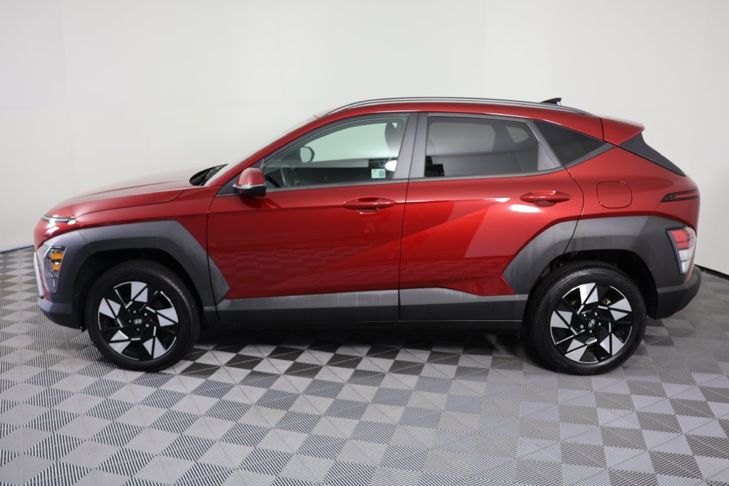 Used 2024 Red Hyundai SEL image 5