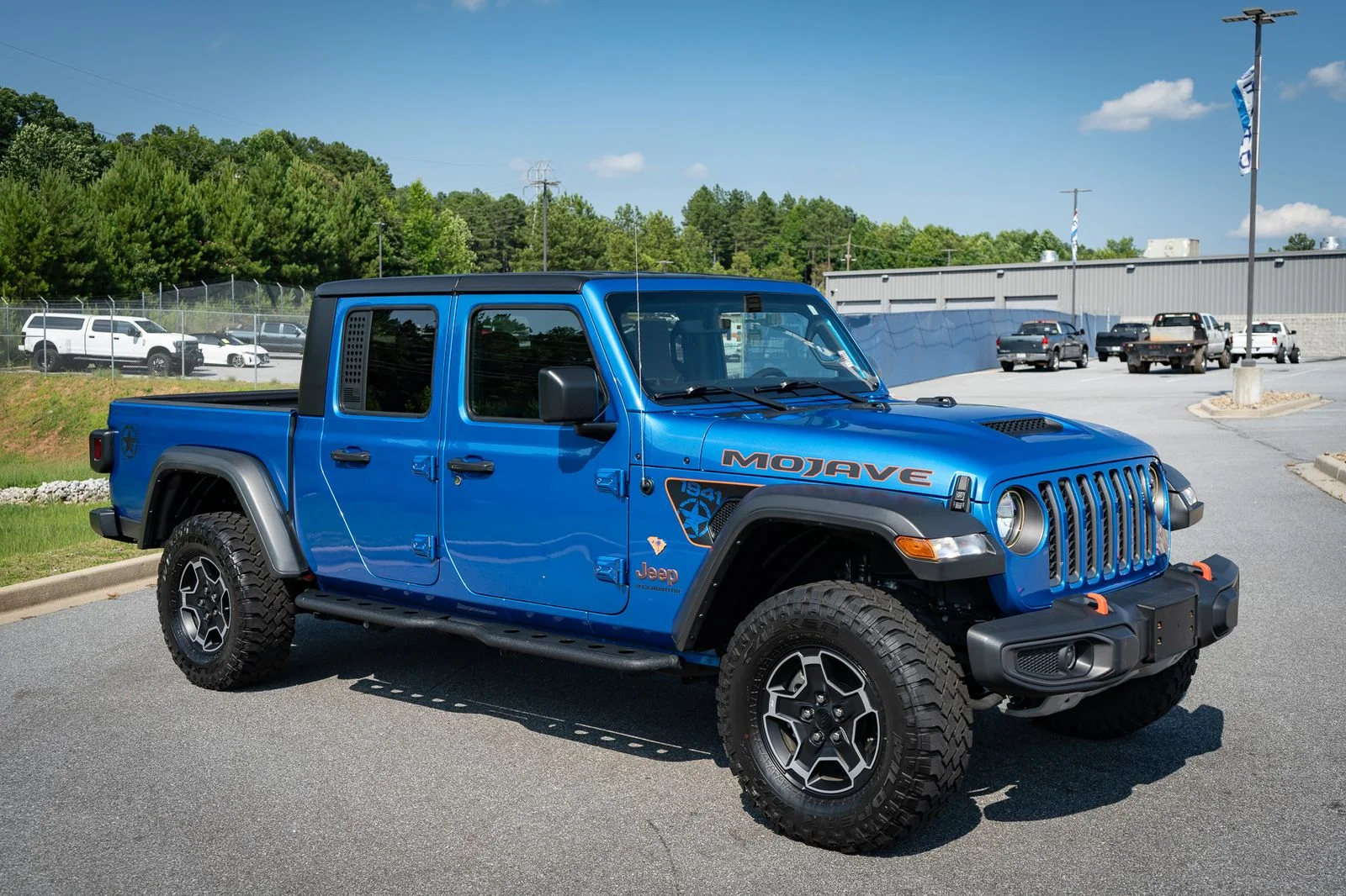 Used 2023 Blue Pearl Jeep Mojave image 12