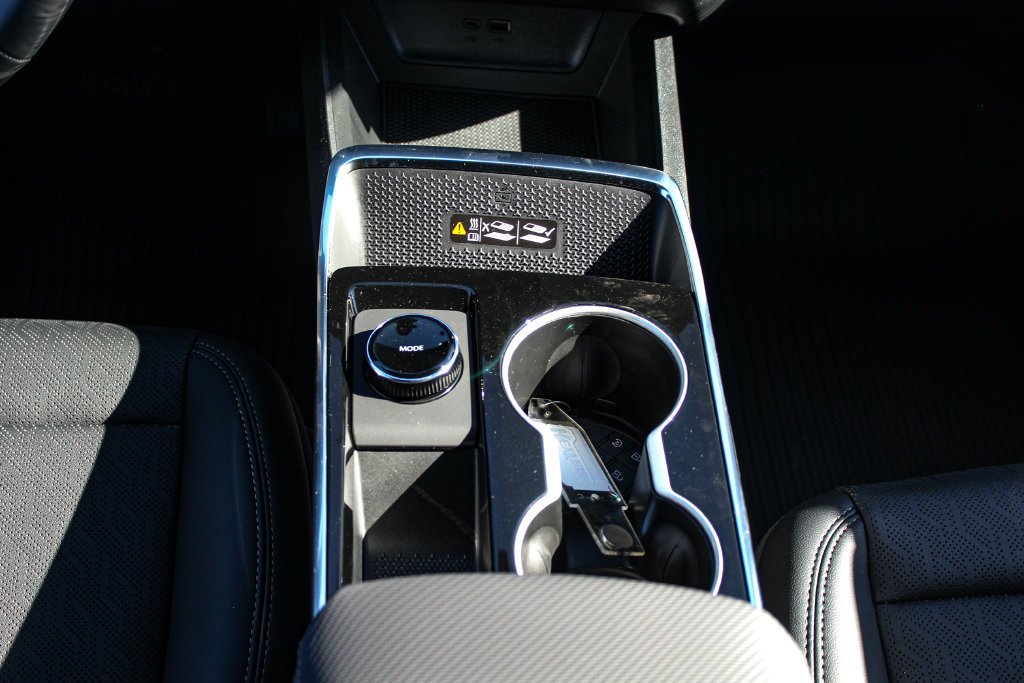 2027 Chevrolet Equinox LT - Photo 18