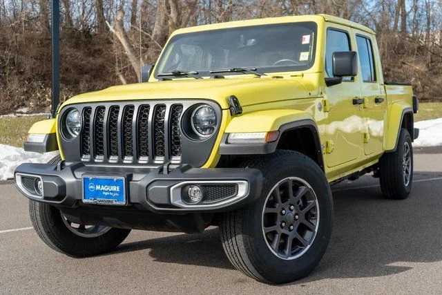 2023 Jeep Gladiator Overland's photo