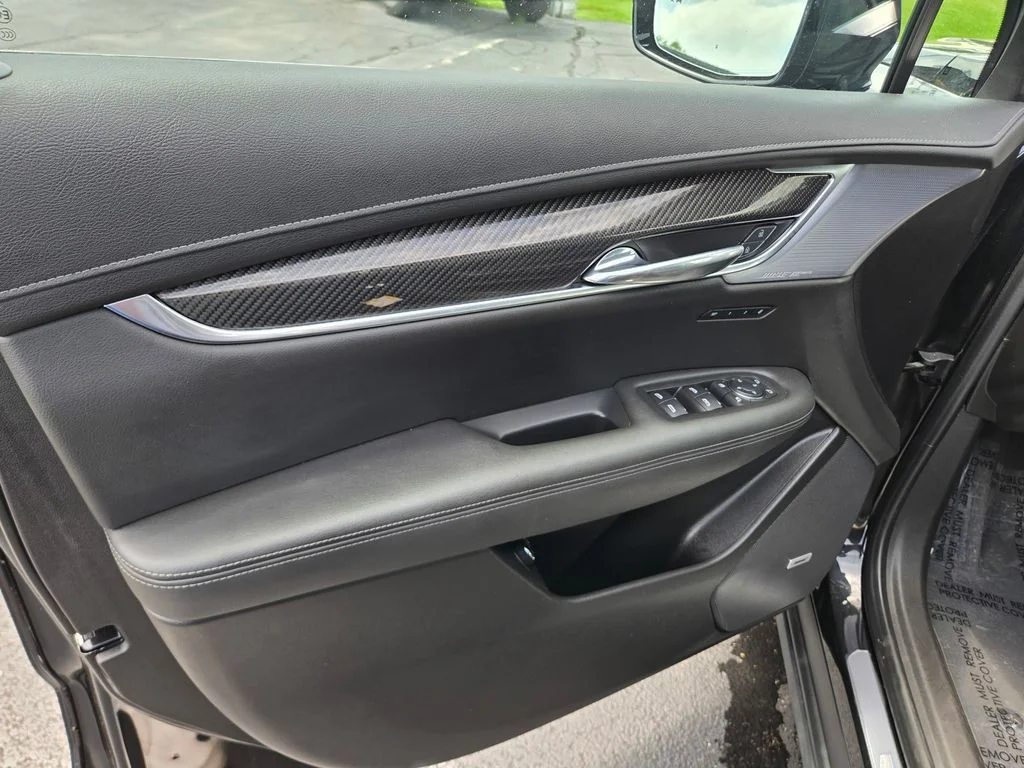 2024 Cadillac XT6 Sport - Photo 34