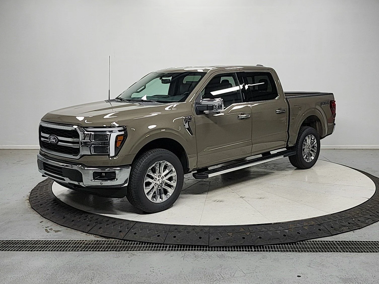 New 2026 Gray Ford Lariat image 3