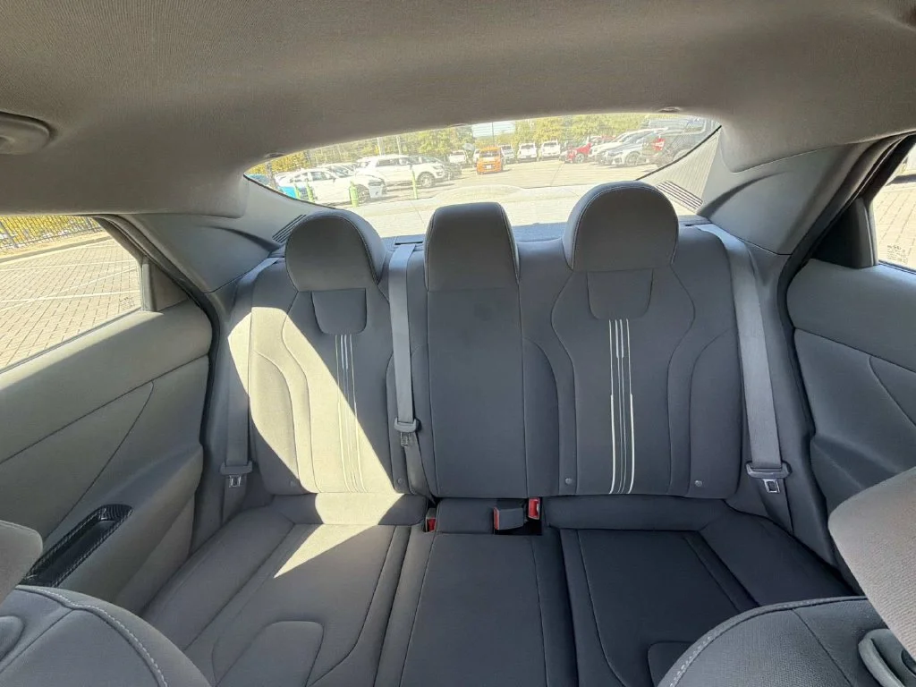 Used 2023 Black Hyundai SEL image 25