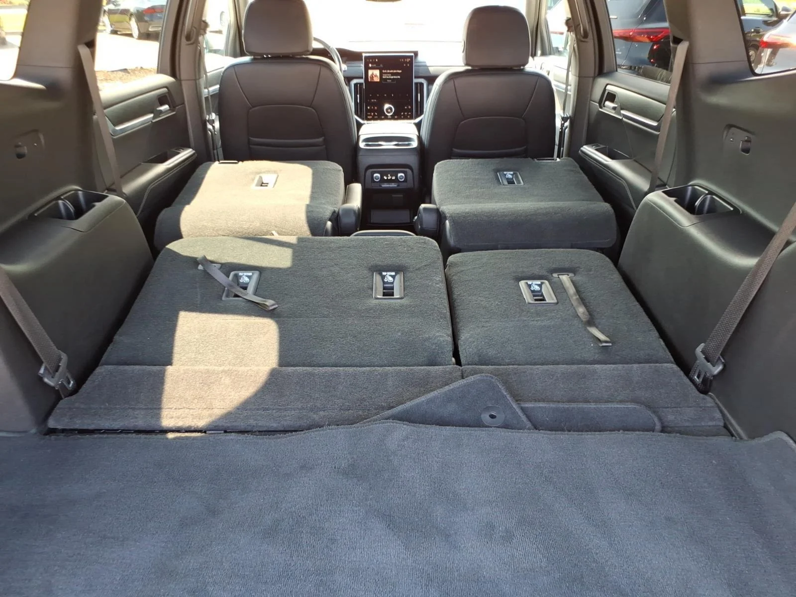 Used 2026 Summit White GMC AWD Elevation image 31