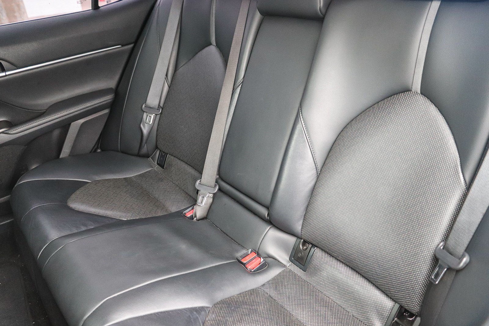 Used 2024 Midnight Black Metallic Toyota Hybrid XLE image 18