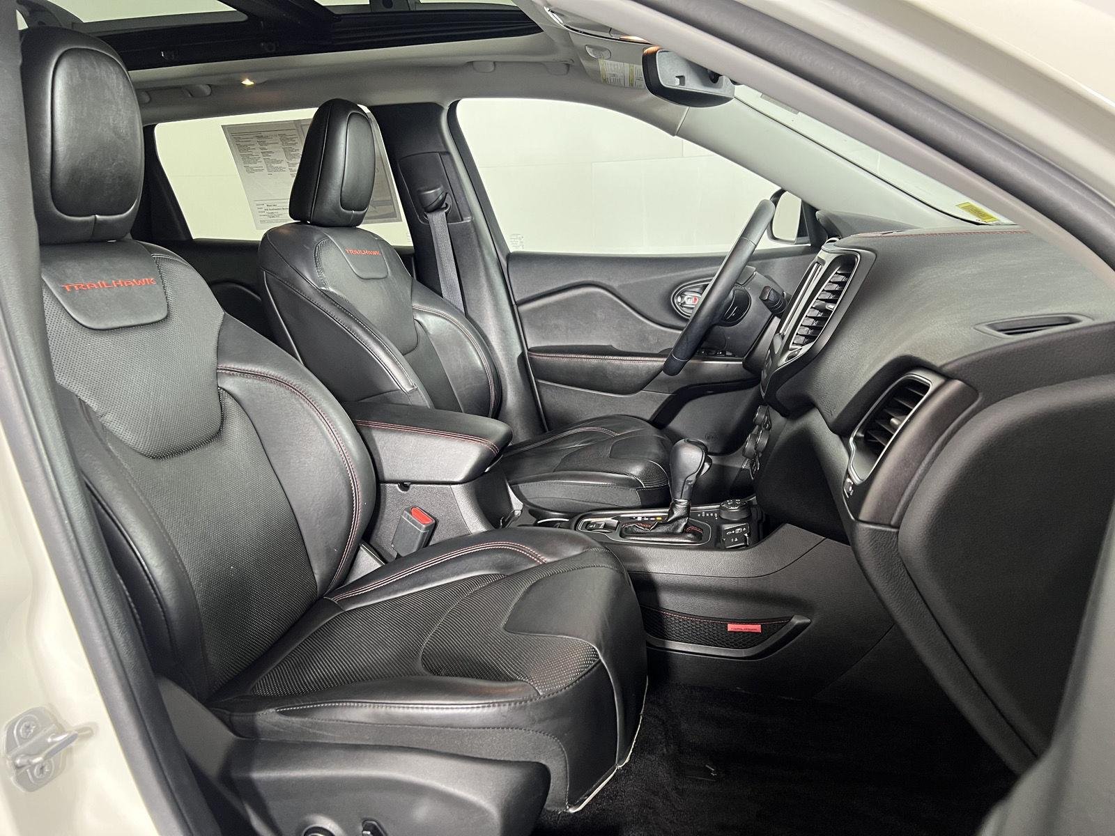 Used 2019 Pearl White Jeep Trailhawk Elite image 22