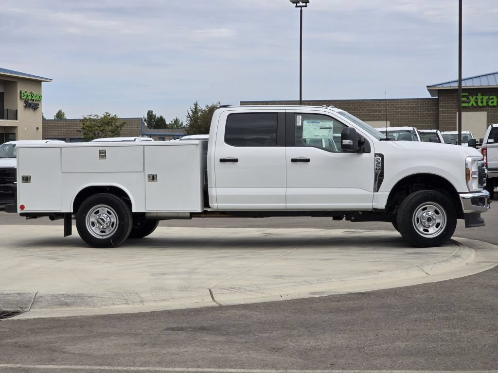 New 2025 Oxford White Ford XL image 26