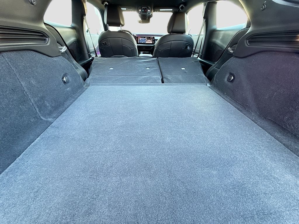 New 2026 Diamond Black Crystal Pearlcoat Dodge Scat Pack Plus image 30
