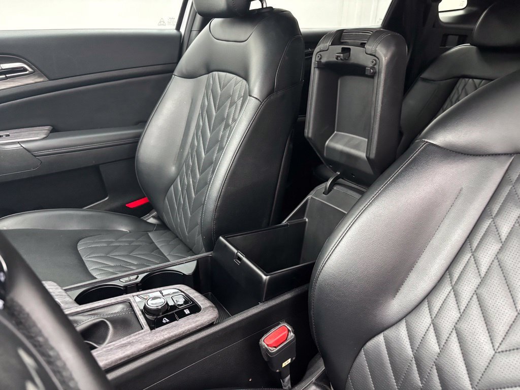 Used 2023 White Kia X-Line image 25