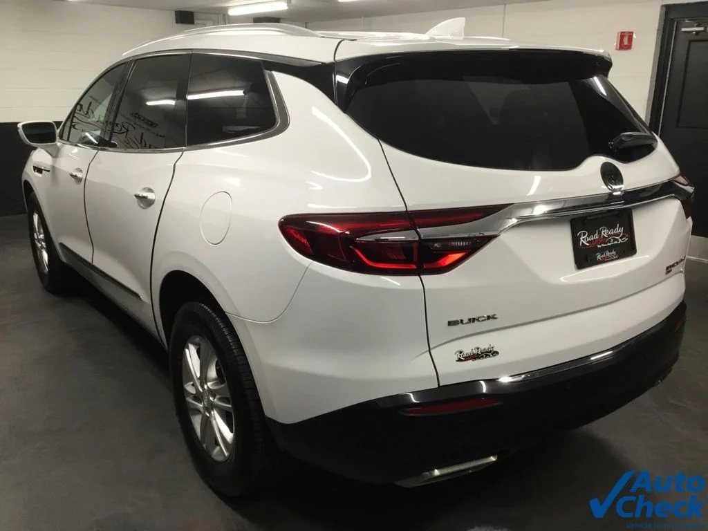 Used 2018 White Buick Essence image 7