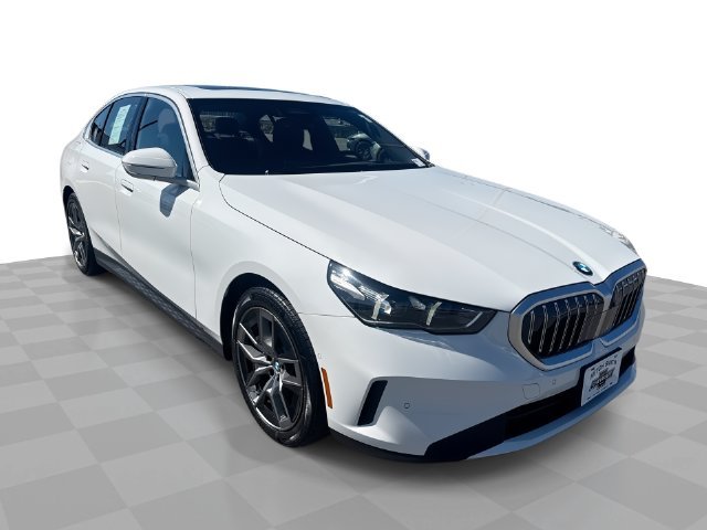 Used 2026 White BMW 530i image 1