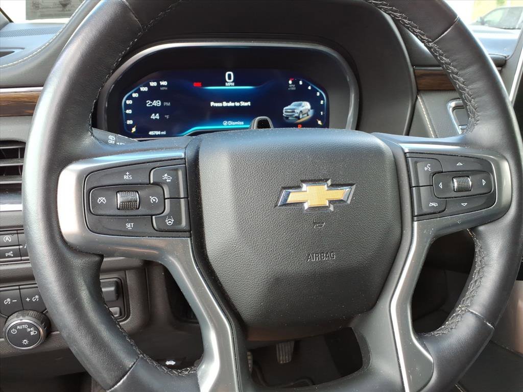 Used 2023 Iridescent Pearl Tricoat Chevrolet Premier image 16