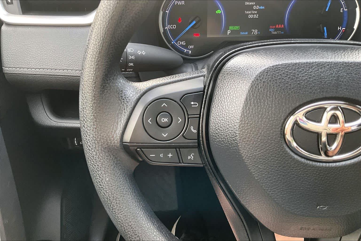 Used 2025 Ice Cap Toyota Hybrid LE image 23