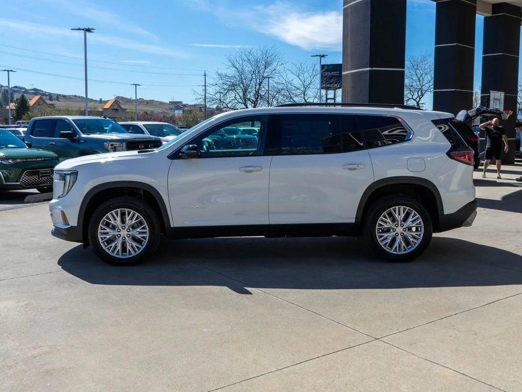 New 2026 Summit White GMC Elevation image 4