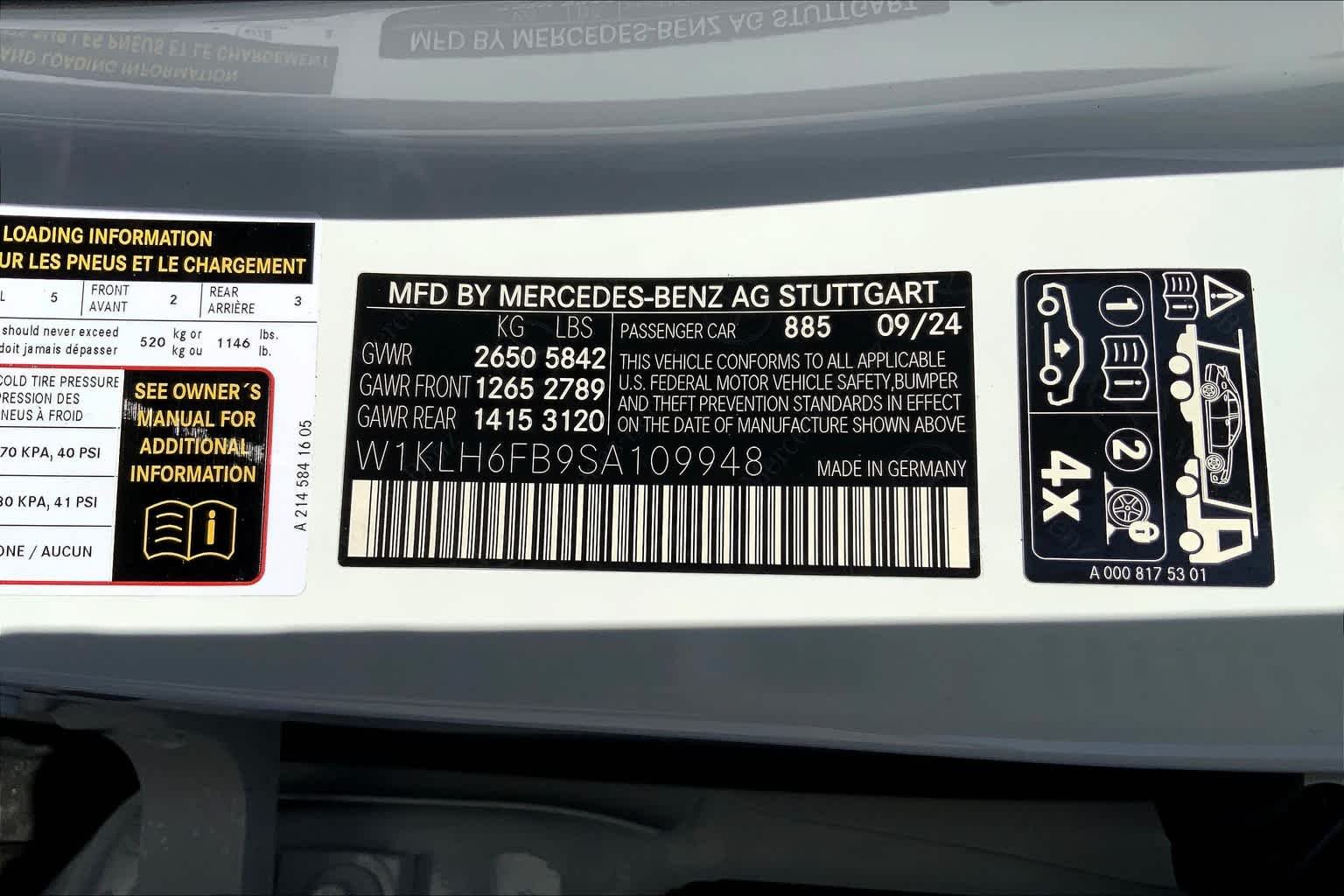 Used 2025 MANUFAKTUR Moonlight White Metallic Mercedes-Benz E 450 image 13