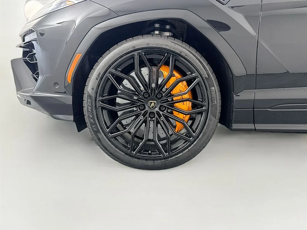 New 2026  Lamborghini SE image 33