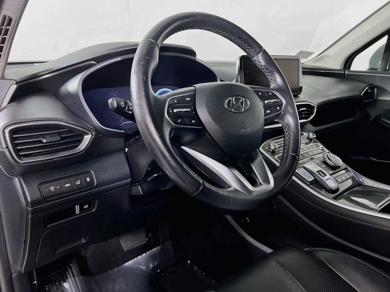 Used 2021 Shimmering Silver Hyundai Limited image 9