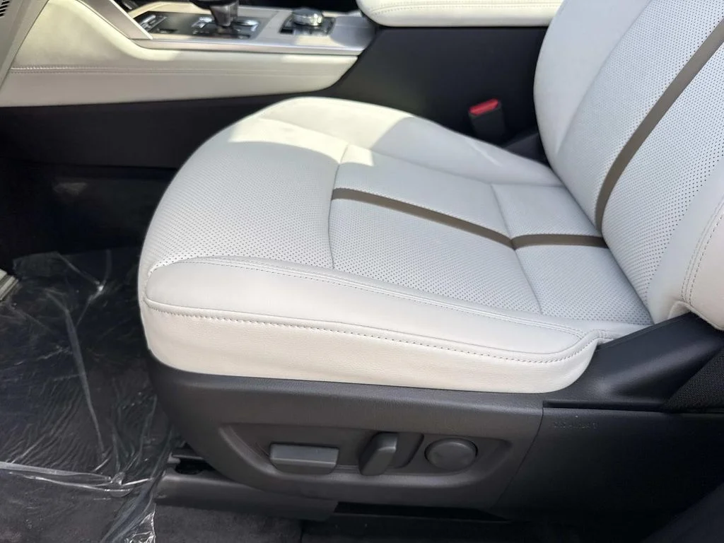 2026 Mazda CX-90 Premium Plus Package - Photo 32